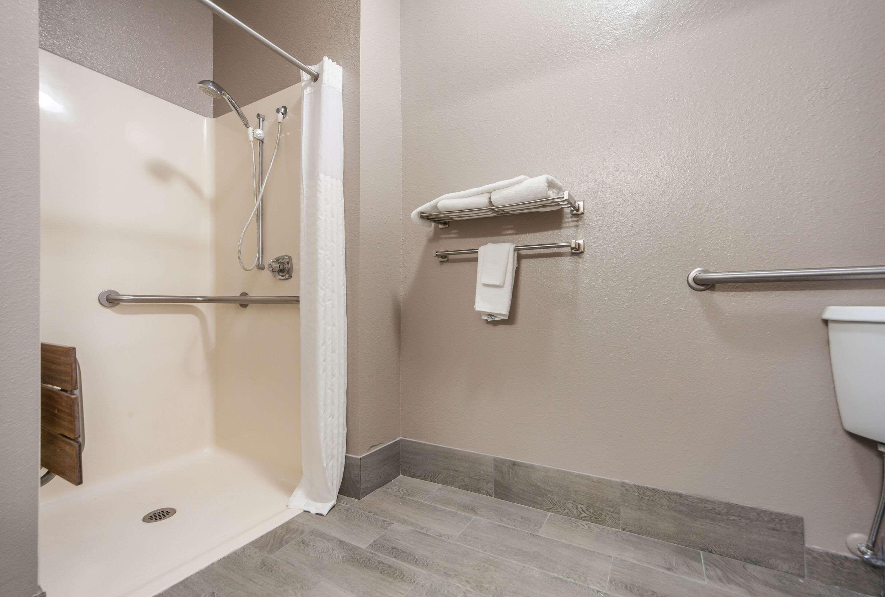 Quality Inn & Suites West Omaha - Ne Linclon Zewnętrze zdjęcie